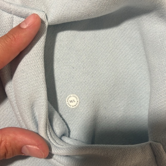 WORN ONCE Powder Blue (limited edition color) Lululemon Scuba - Picture 4 of 8